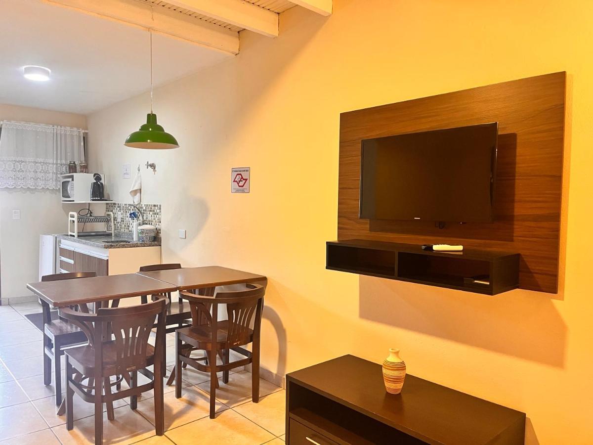 Delphin Apartamento 8 Ilhabela Esterno foto